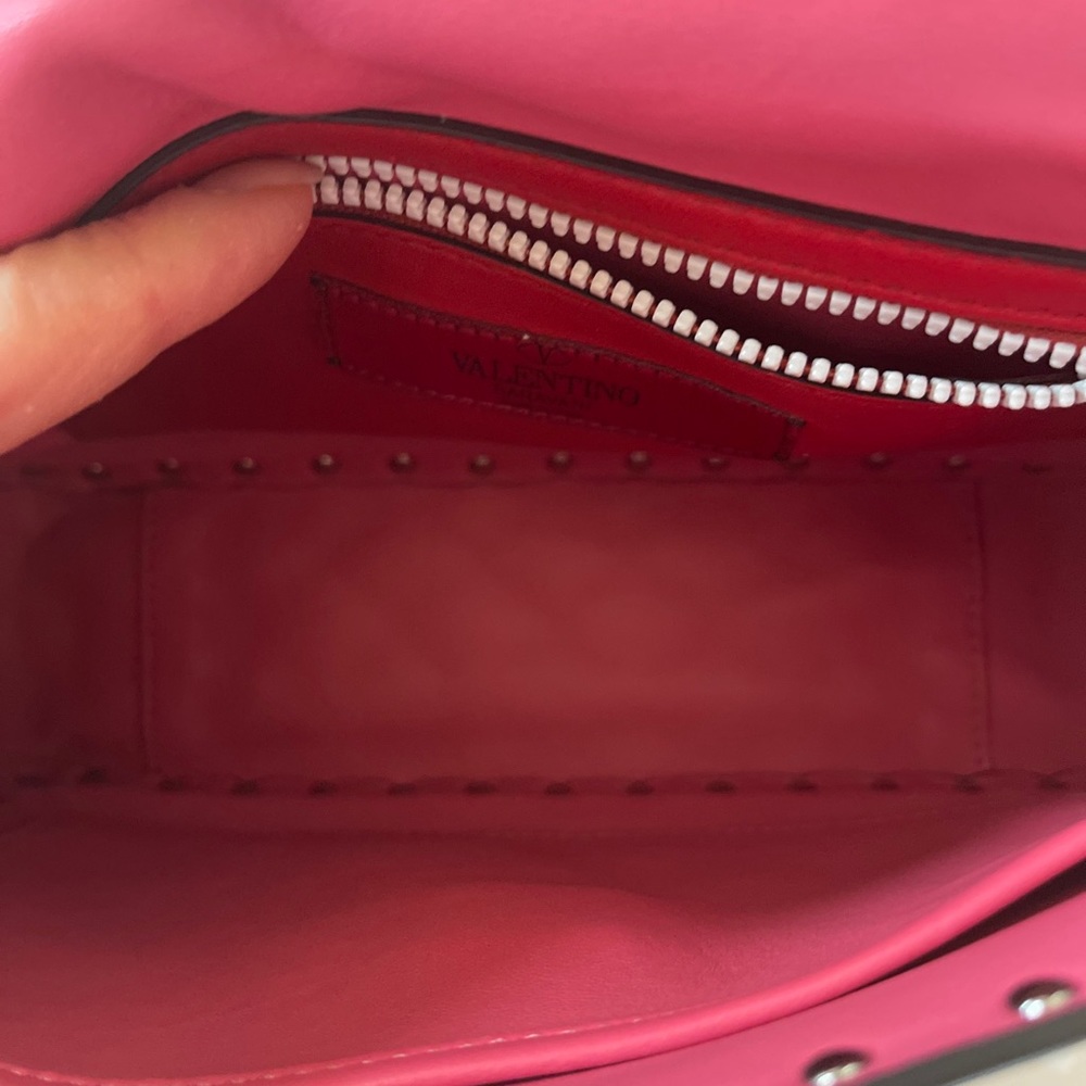 Valentino Garavani Rockstud Spike #59650V88B Pink Handbag - Picture 14 of 14